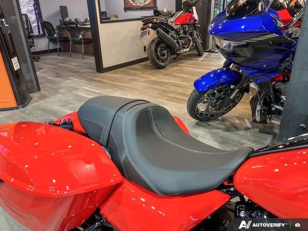 2026 Harley-davidson Road Glide alt