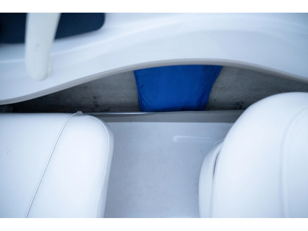 2011 Four Winns 180le alt