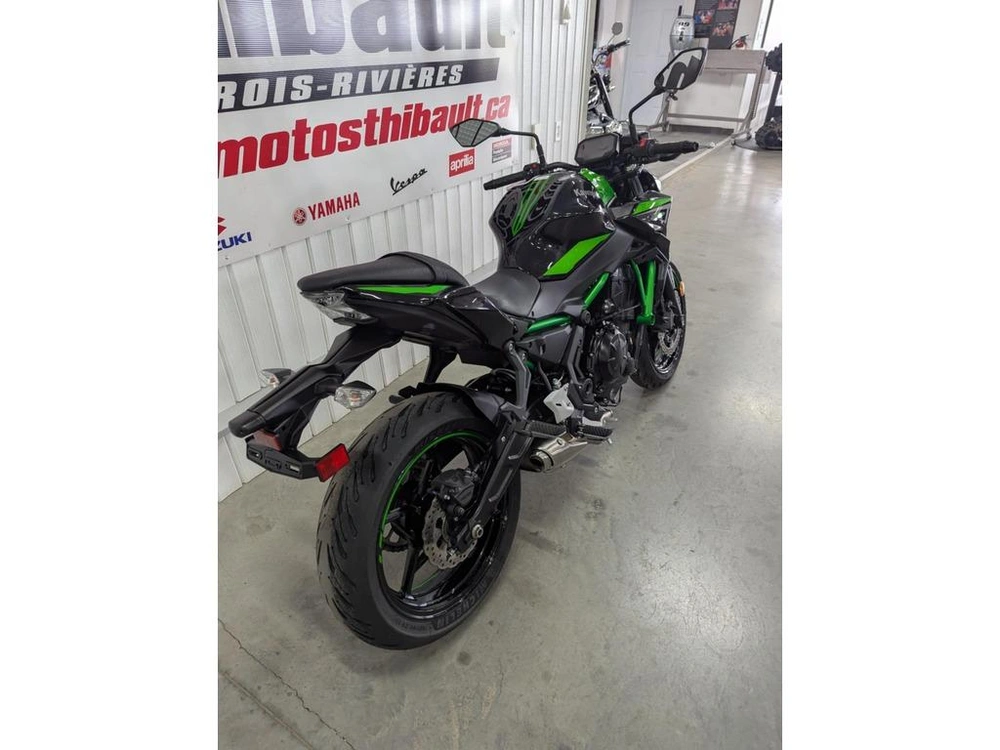 2022 Kawasaki Z650 alt