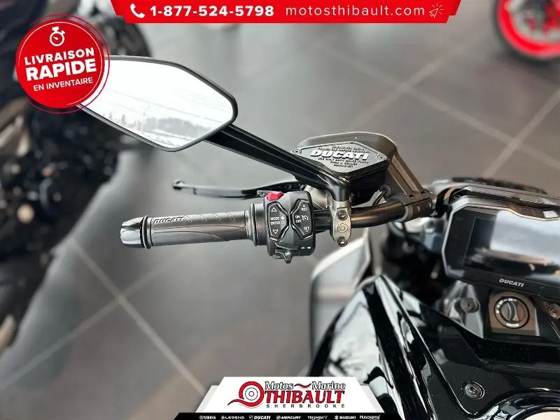 Ducati Diavel V4 2025