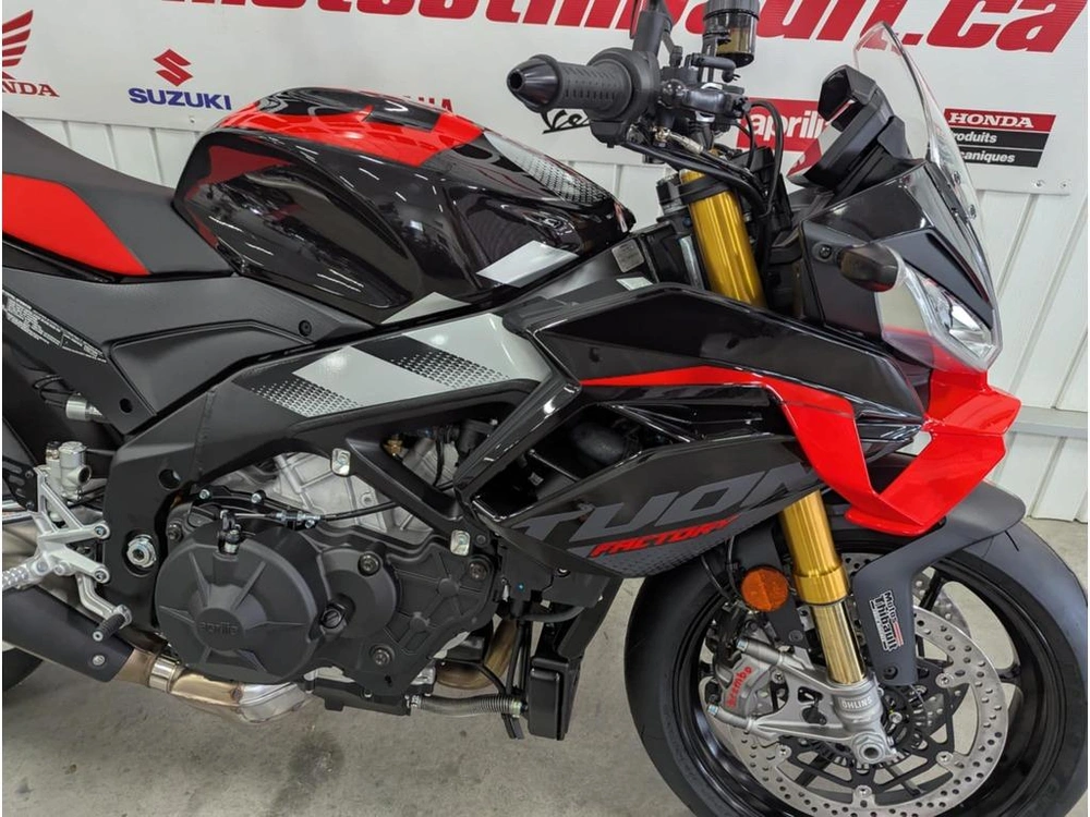 2026 Aprilia Tuono V4 1100 Factory alt