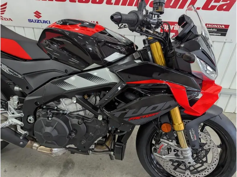 2026 Aprilia Tuono V4 1100 Factory
