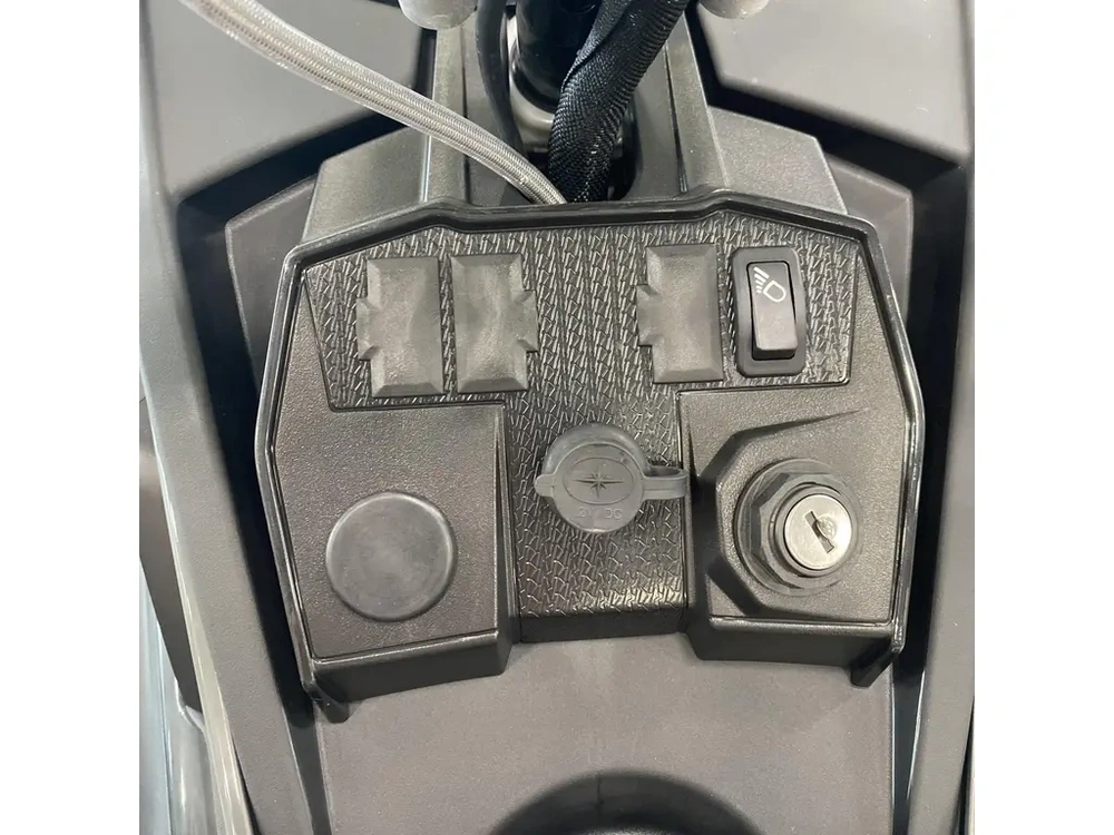 2025 Polaris 650 Titan Adventure 155 1.5 Es alt