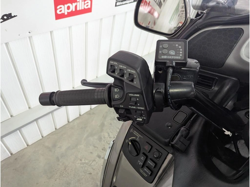 2004 Honda Gold Wing alt