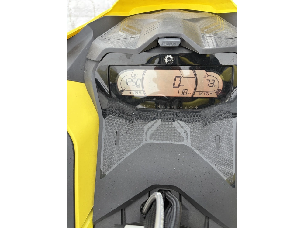 2022 Ski-doo Renegade 850 Xrs 137" alt