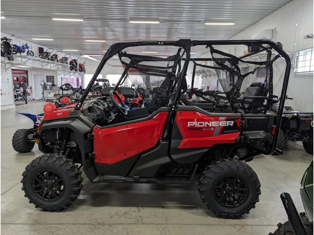 2025 Honda Pioneer 1000-5p Deluxe alt