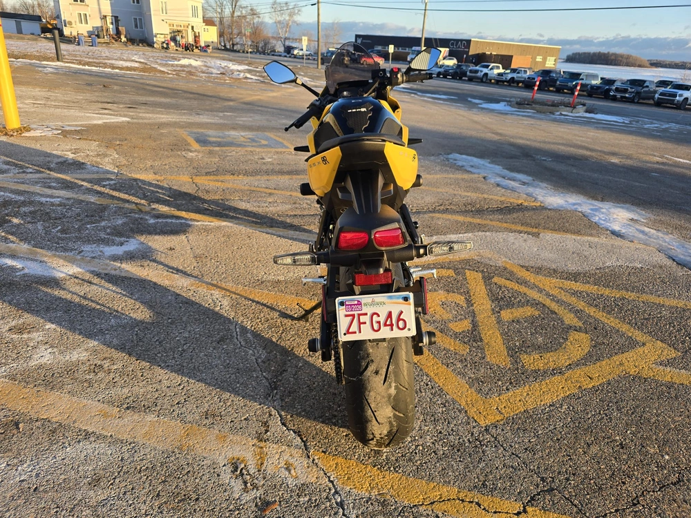 2025 Suzuki Gsx-8r alt
