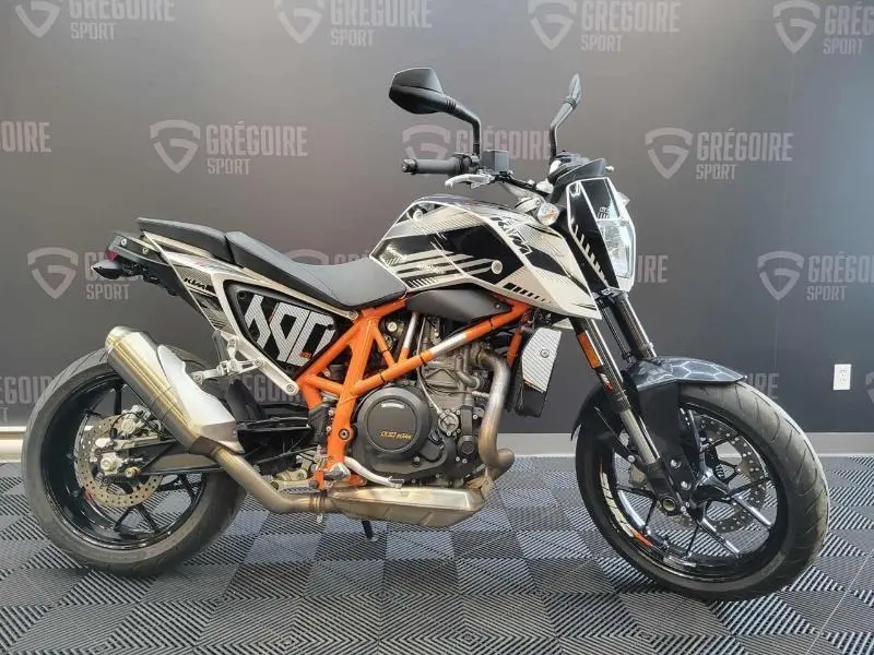2015 KTM DUKE 690 thumbnail 3