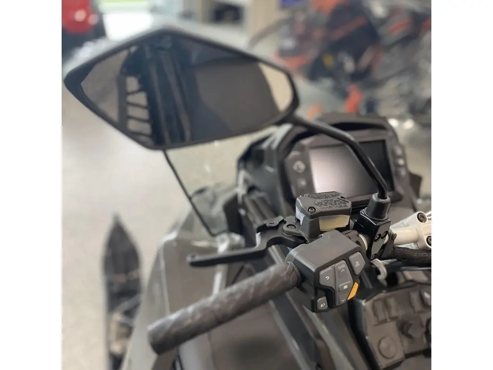 2025 Polaris 650 Titan Adventure 155 1.5 Es alt