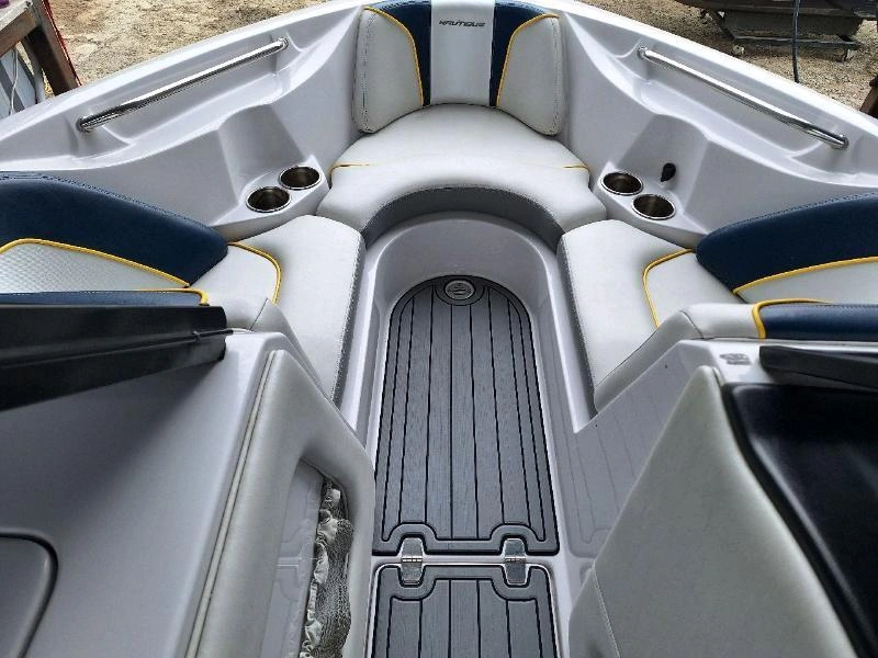 Correct Craft Super Air Nautique Team 210 2011 alt