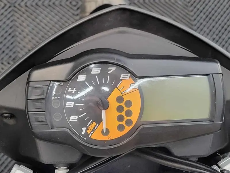 2015 KTM DUKE 690 thumbnail 9