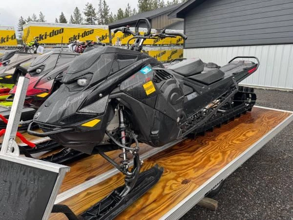 2023 Ski-doo Summit X 850t 165 alt
