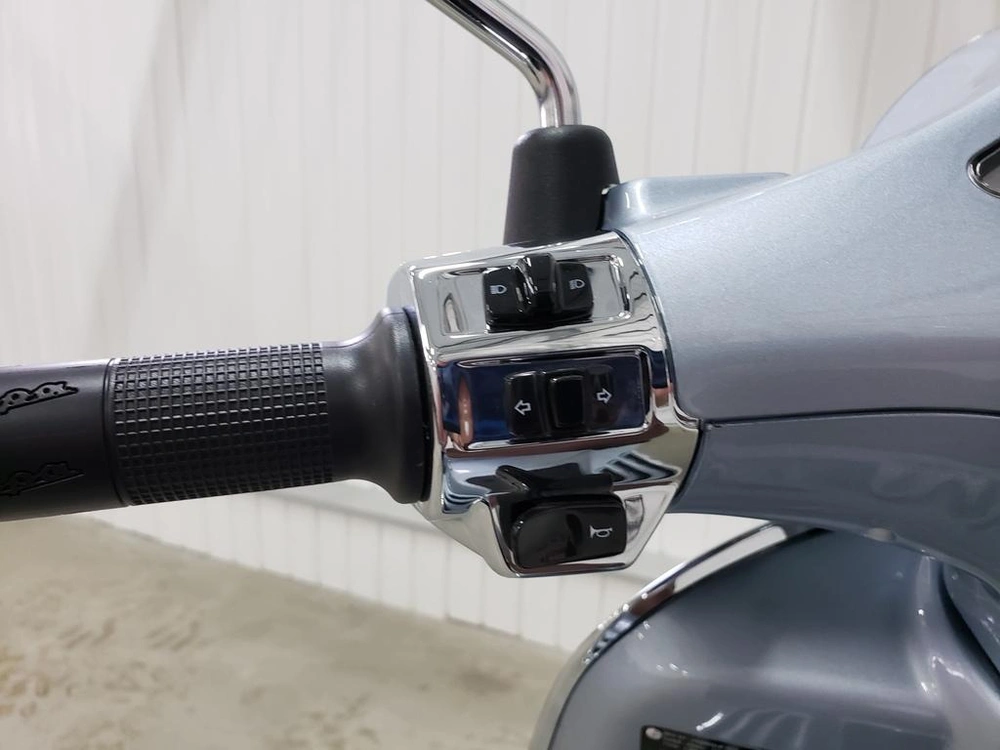 Vespa Primavera 50 2023 alt