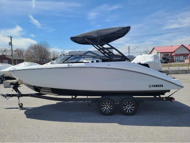 Yamaha 252sd 2025 alt