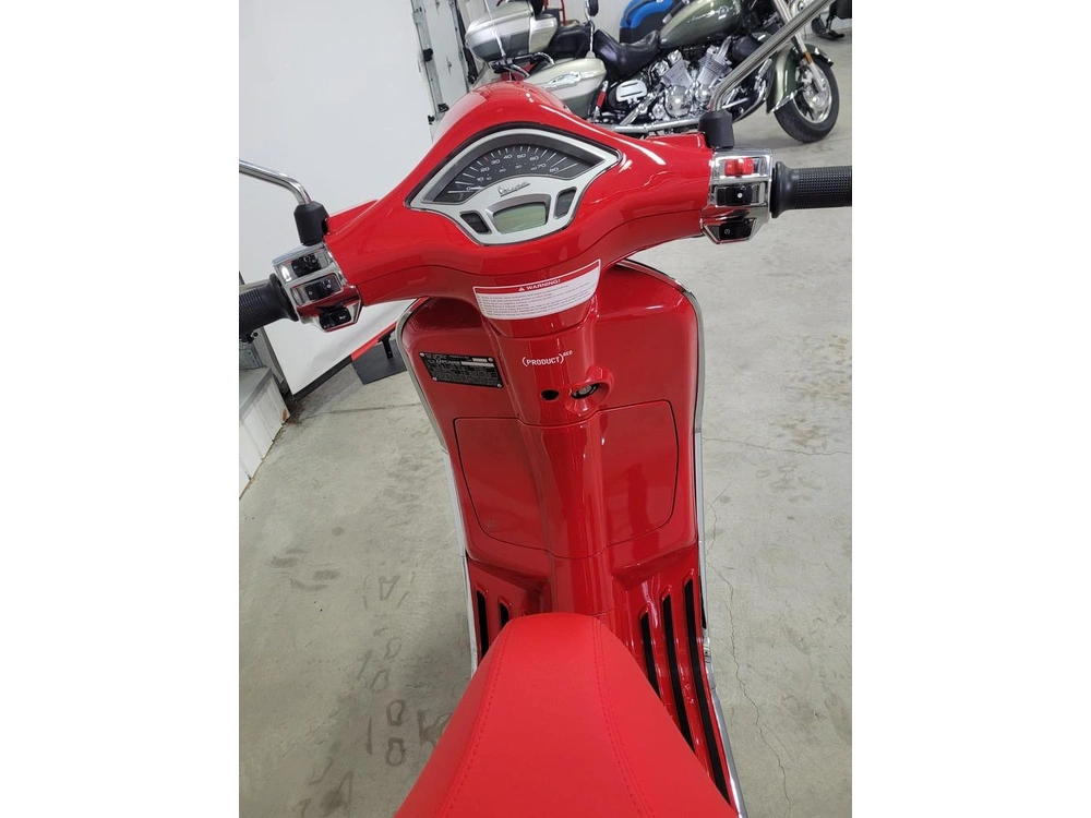 2023 Vespa Primavera 50 alt