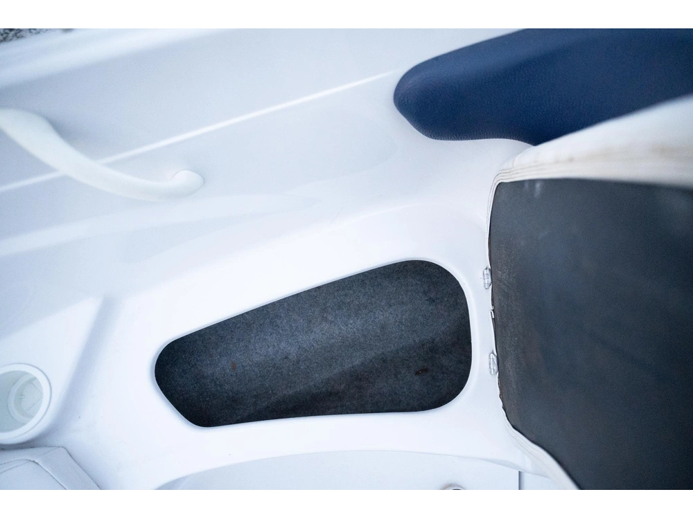 2011 Four Winns 180le alt