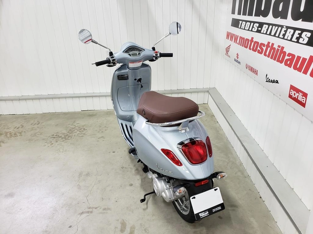 Vespa Primavera 50 2023 alt