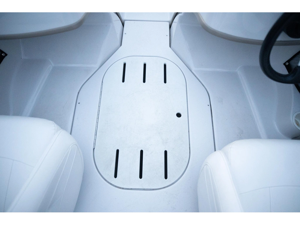 2011 Four Winns 180le alt