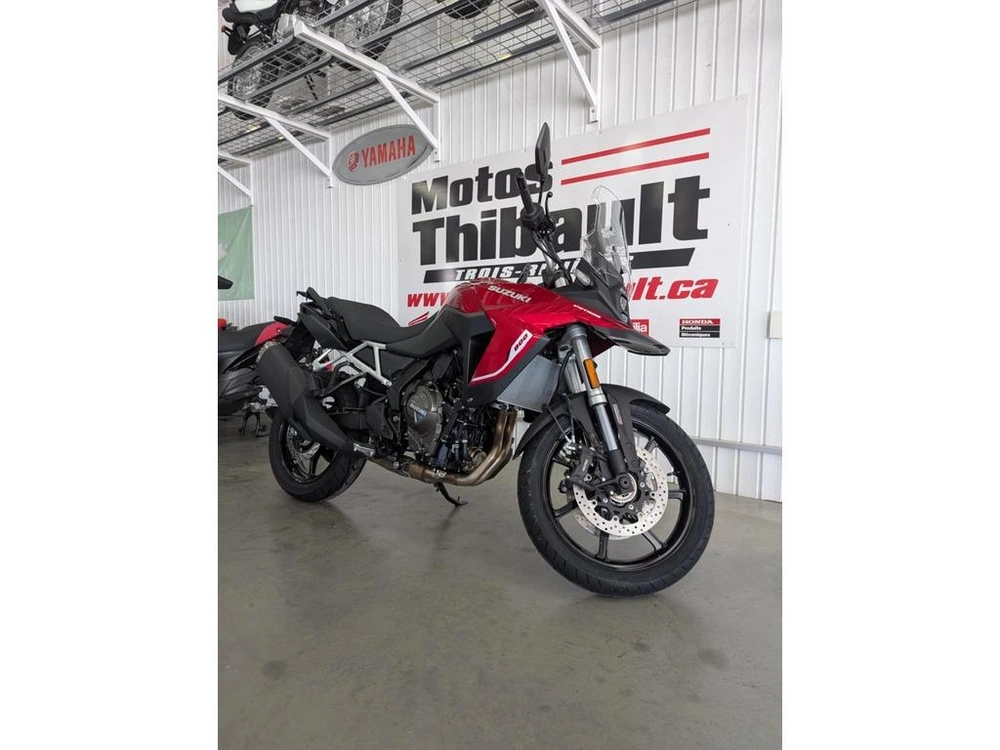 2025 Suzuki V-strom 800 alt