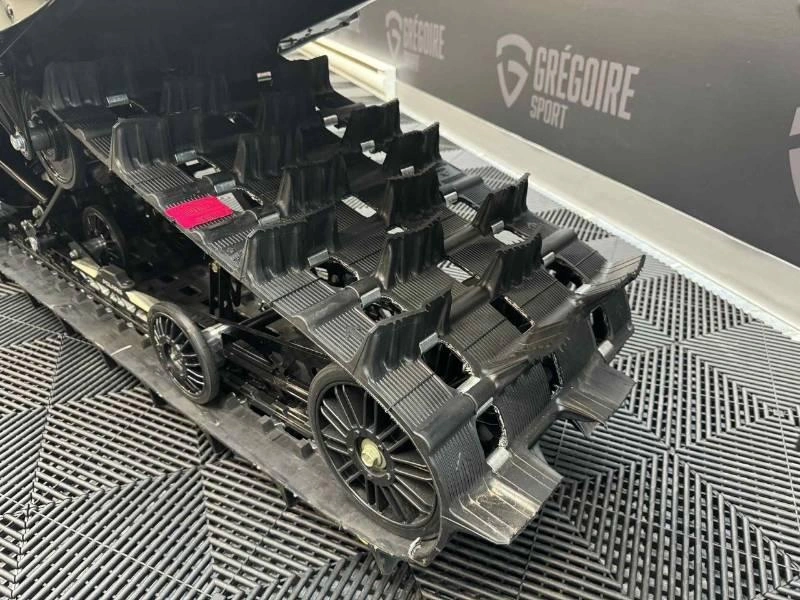 Polaris Patriot Boost Switchback Assault 146 2025 alt