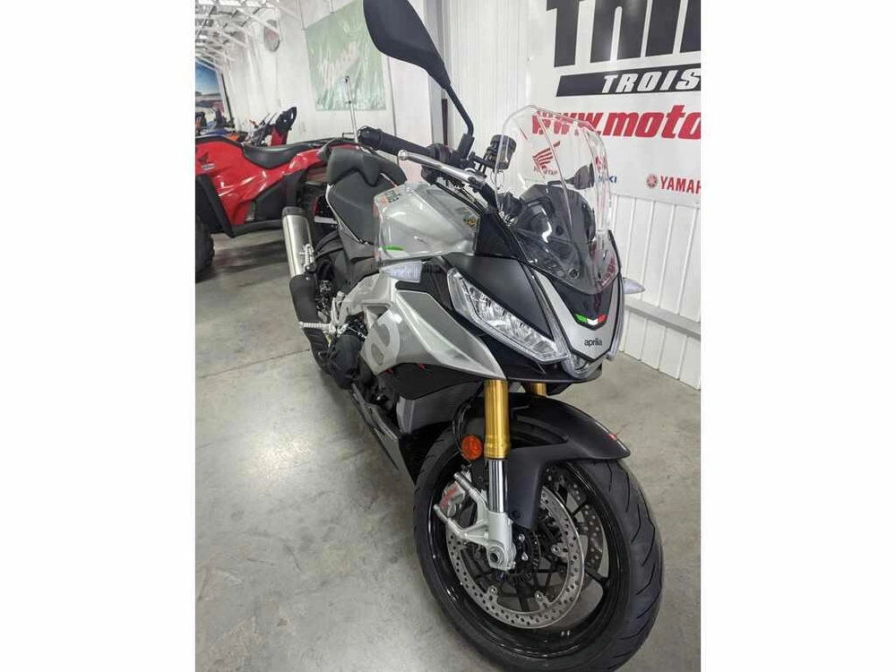 Aprilia Tuono V4 1100 2022 alt