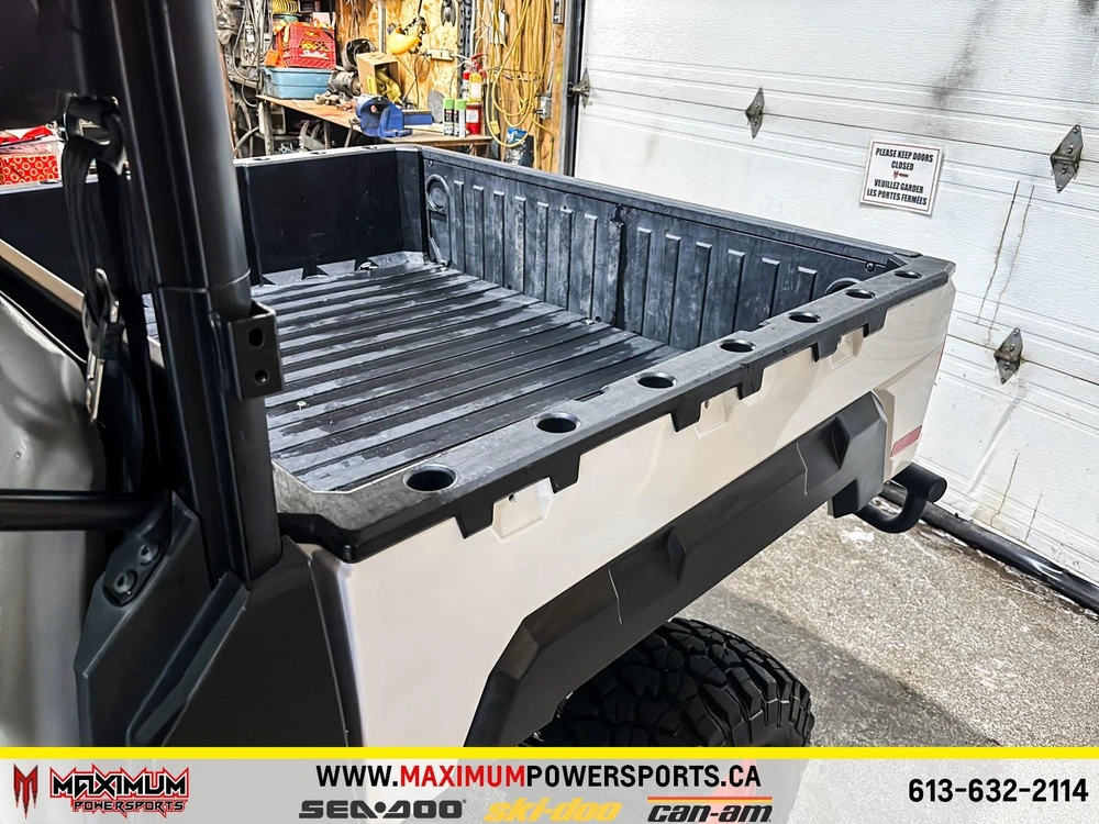 2022 Bobcat Uv34 alt