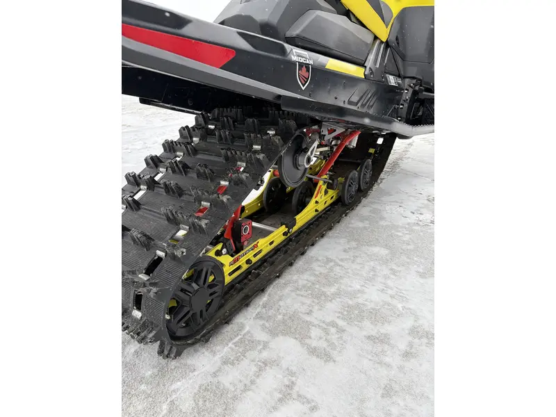 2022 Ski-Doo RENEGADE 850 XRS 137"