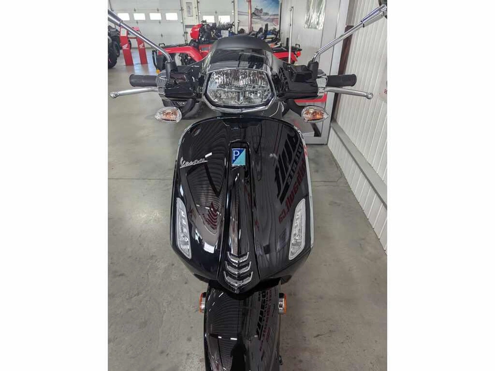 2023 Vespa Sprint 50 alt