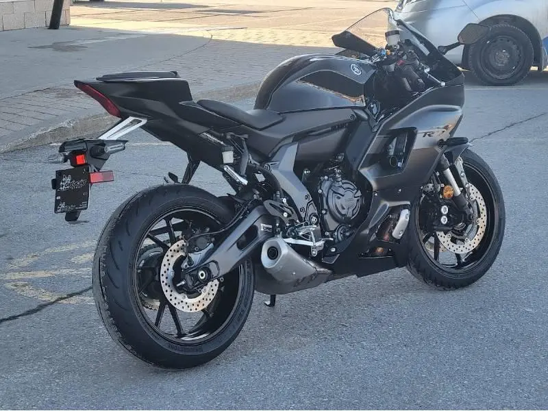 2025 Yamaha YZF-R7 thumbnail 22
