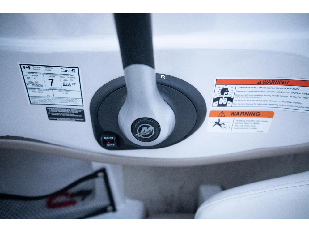 2011 Four Winns 180le alt