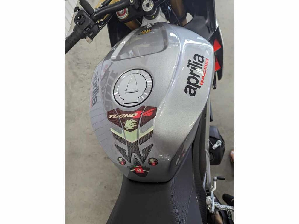 Aprilia Tuono V4 1100 2021 alt