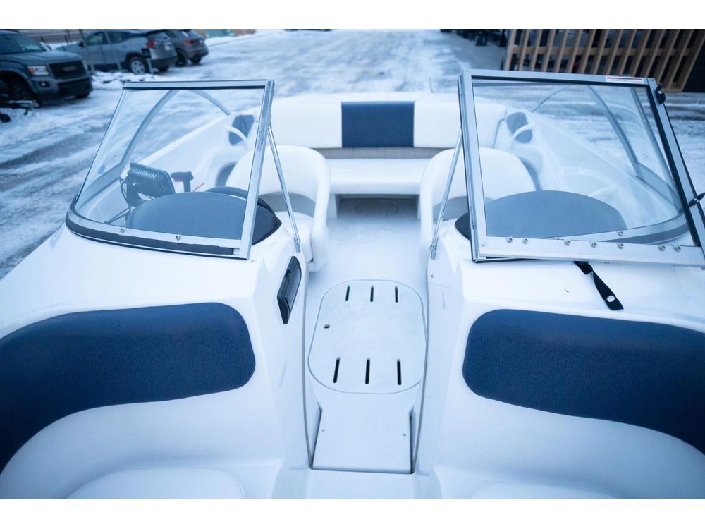 2011 Four Winns 180le alt