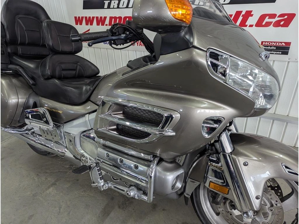 2004 Honda Gold Wing alt