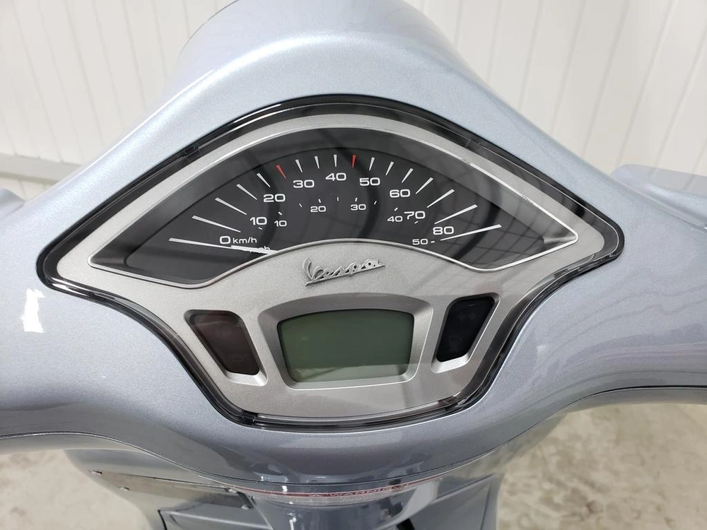 Vespa Primavera 50 2023 alt