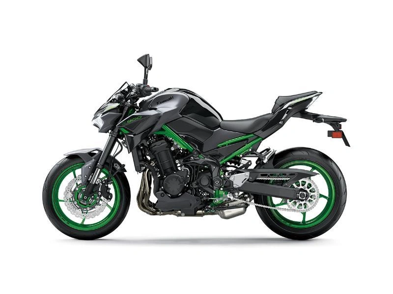 2023 Kawasaki Z900 alt