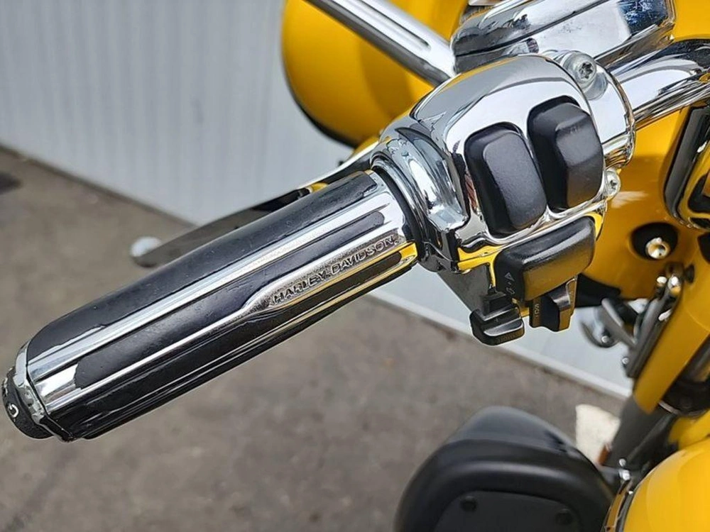 2012 Harley-davidson Flhtcuse7 - Cvo™ Ultra Classic® Electra Glide® alt