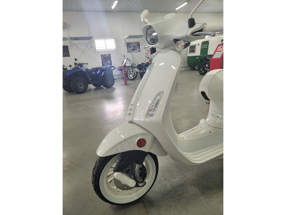 2022 Vespa Sprint 50