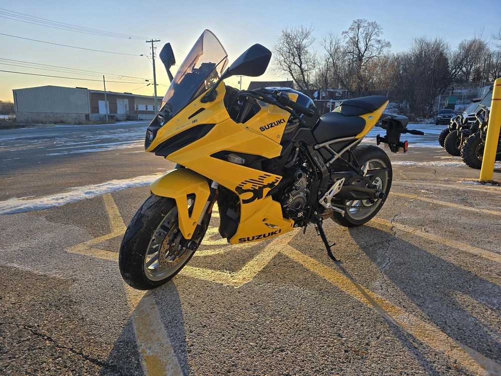2025 Suzuki Gsx-8r alt
