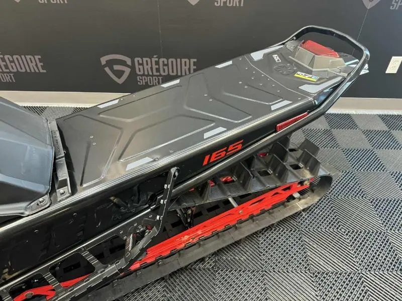 2025 Polaris 850 RMK KHAOS 165