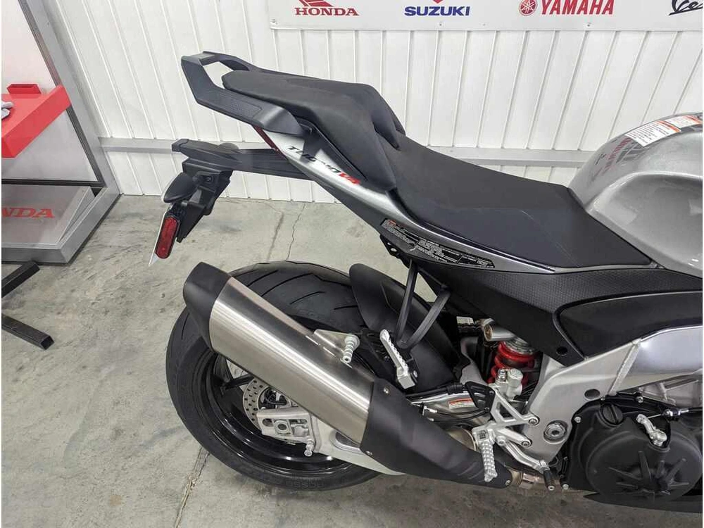 Aprilia Tuono V4 1100 2022 alt