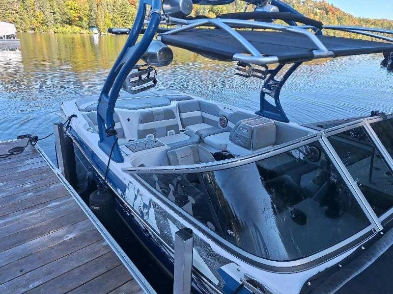 Correct Craft Air Nautique 220 Team Edition 2009 alt