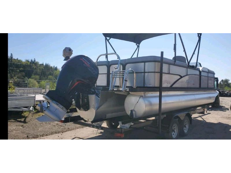 2021 Manitou Oasis 23 Avec Mercury 150 alt