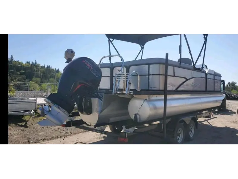 2021 Manitou OASIS 23 avec MERCURY 150 thumbnail 4