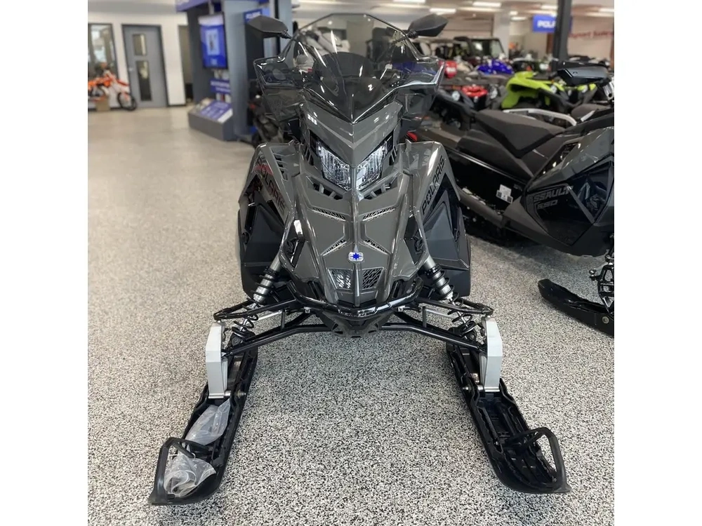 2025 Polaris 650 Titan Adventure 155 1.5 Es alt