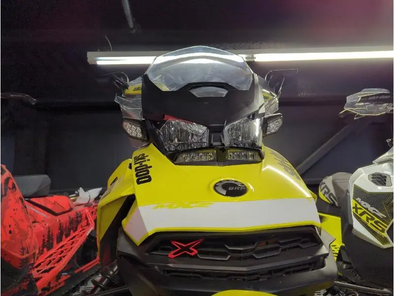 2017 Ski-Doo MXZ X 850 E-TEC ES AJU RIPSAW