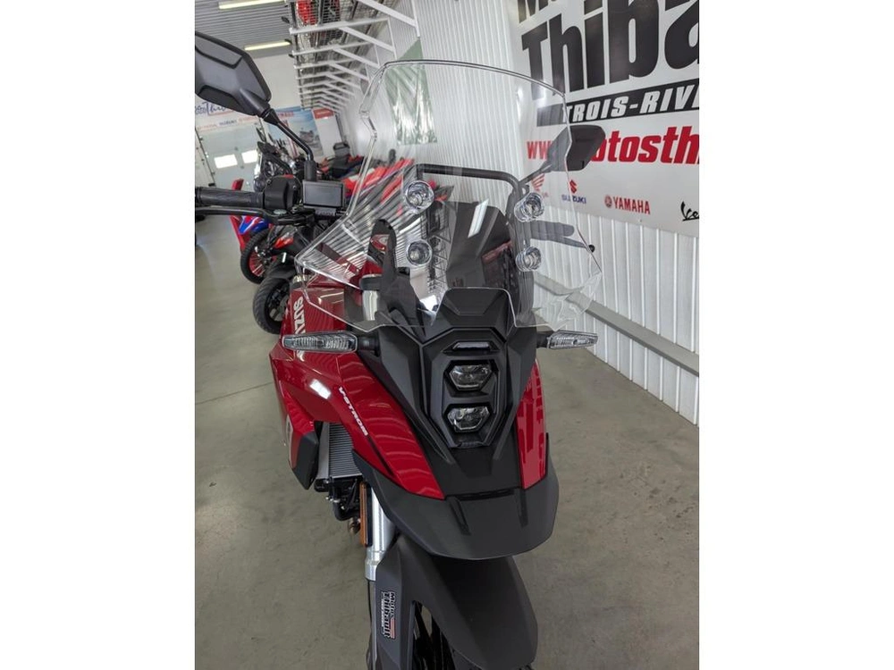 2025 Suzuki V-strom 800 alt