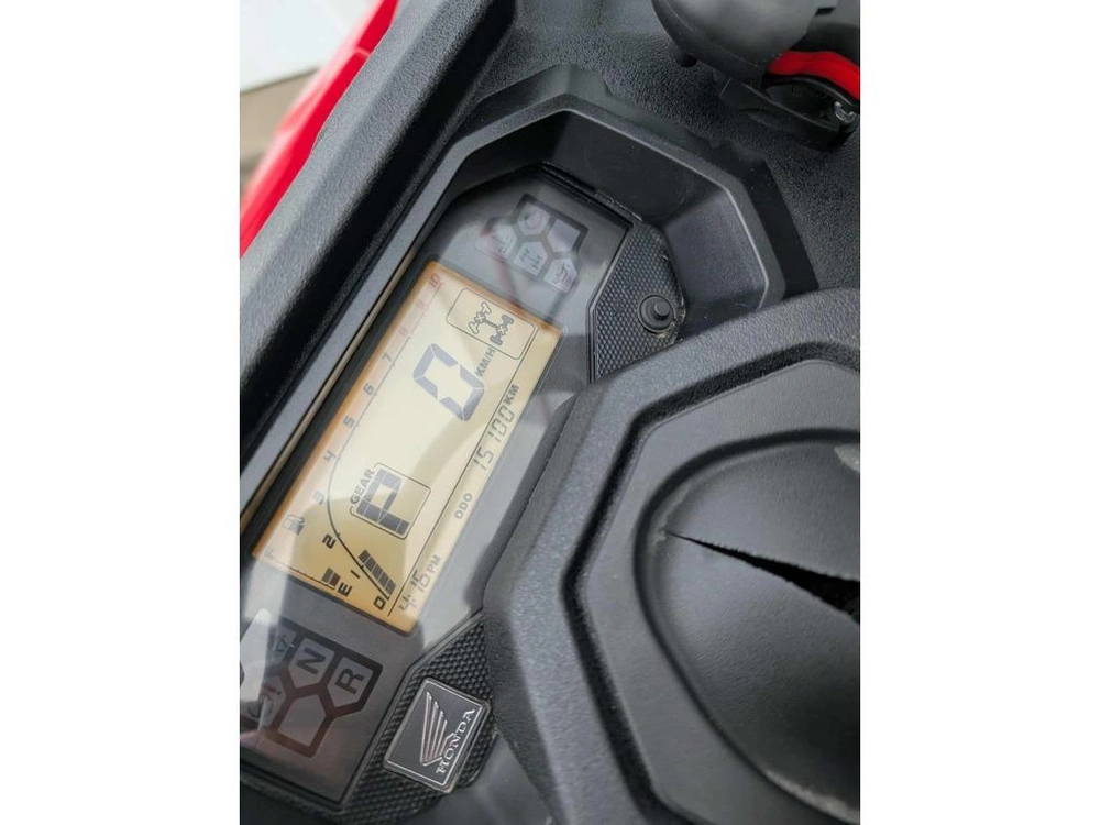 2021 Honda Pioneer 1000 alt