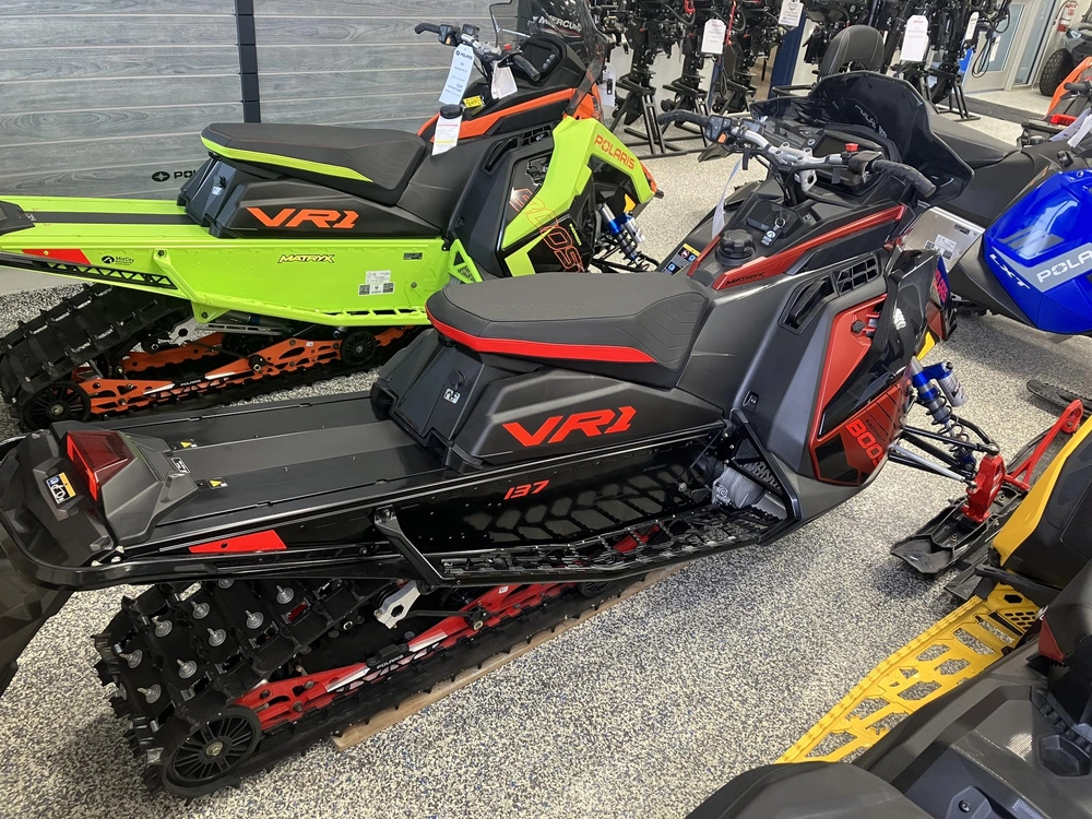 2025 Polaris Patriot Boost Indy Vr1 137 alt