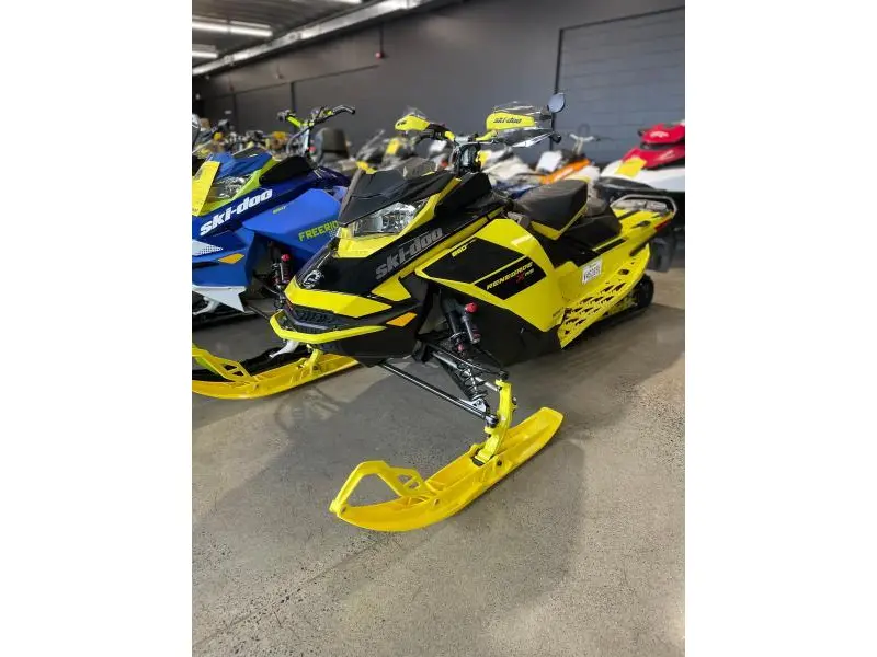 2021 Ski-Doo Renegade XR-S 850