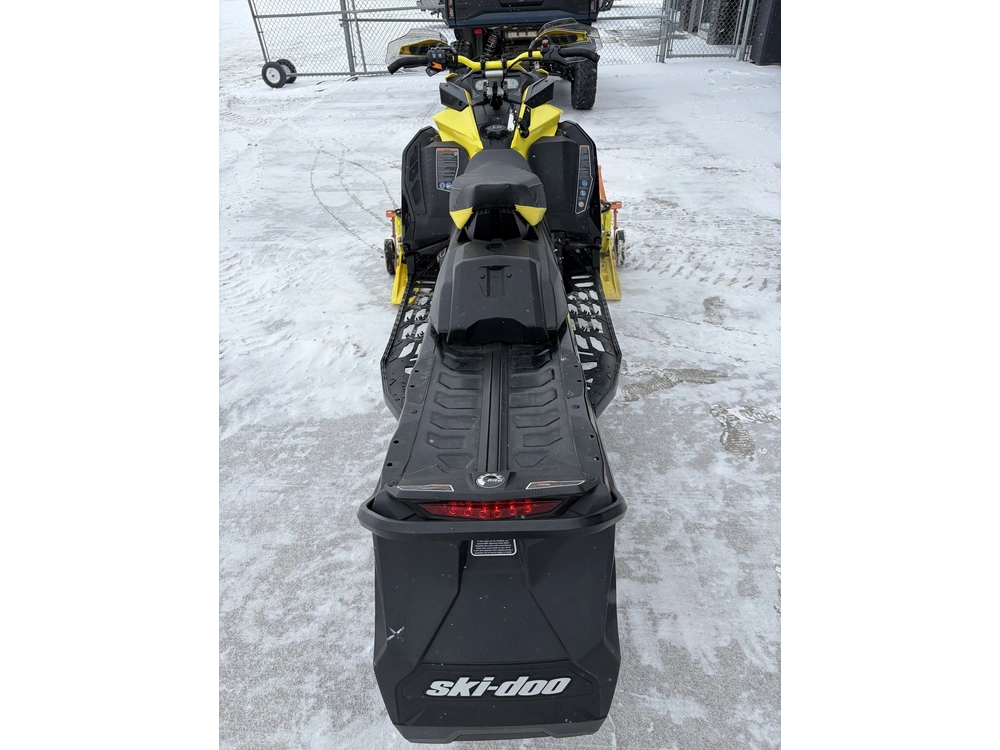 2022 Ski-doo Renegade 850 Xrs 137" alt